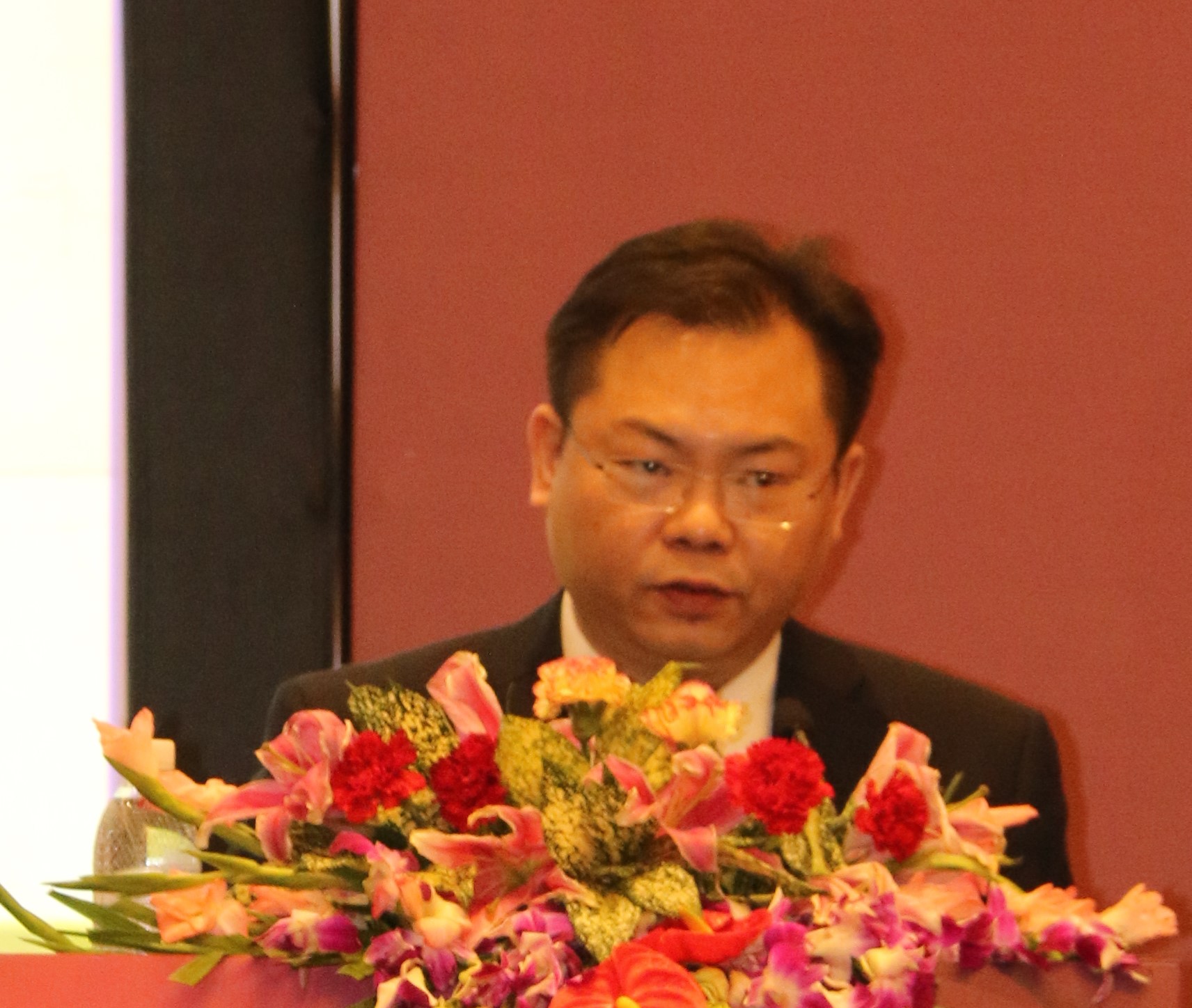 1480664928299002.jpg 徐峰教授.JPG